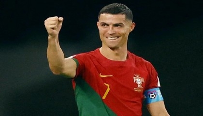 Ronaldo will 'never give up' playing for Portugal