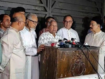 BNP leaders exchange Eid greetings with Khaleda

