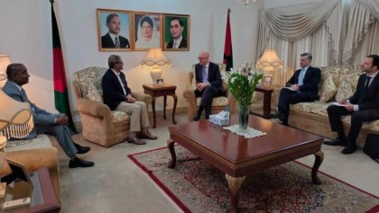 Mirza Fakhrul holds meeting with EU ambassador Whiteley


