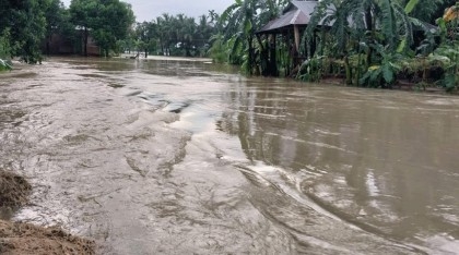 Flood submerges 10 villages in Sunamganj, rain continues