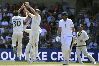 England keeps Ashes series alive with dramatic 3-wicket win over Australia
