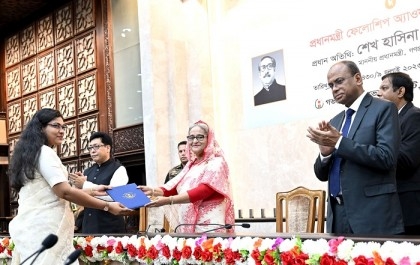 PM confers 38 masters, 10 Ph.D PMF on scholars