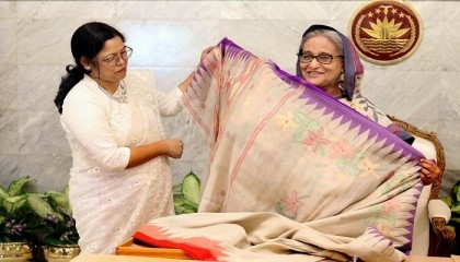 Kalabati saree made from banana plant fibre gifted to PM Hasina