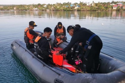 15 dead, 19 missing after Indonesia ferry sinks