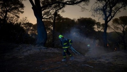 Spain, Portugal battle wildfires as temperatures soar