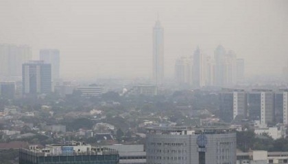 Indonesia capital hit by major pollution spikes: monitor