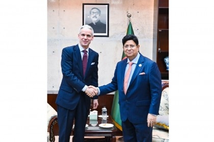 Swiss envoy to Bangladesh pays maiden call on Dr Momen

