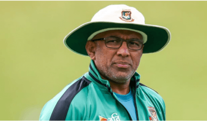 Hathurusingha meets coaches for a 'special' meeting