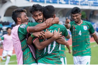 Bashundhara launches shuttle service amid Bangladesh football matches 