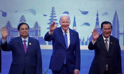 Biden's Vietnam trip aimed at reining in China