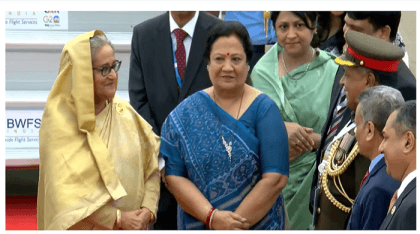 PM gets red carpet welcome on arrival in New Delhi