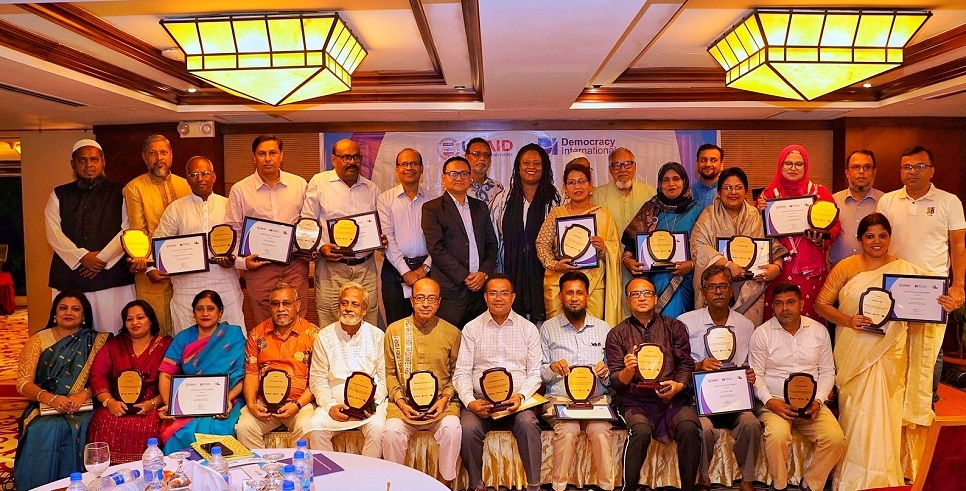 Democracy International awards graduation certificates to 27 politicians