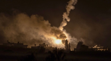 Hamas says 'heavy fighting' in Gaza as Israel steps up ground war