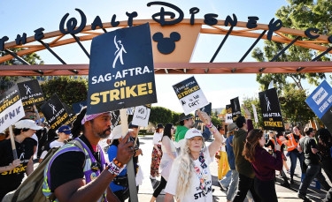 Actors' union says no agreement on studios' 'final' offer