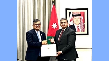 Foreign Secretary Masud Bin Momen meets Jordanian counterpart