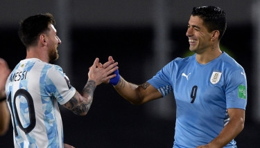 Suarez returns to Uruguay squad for Argentina clash