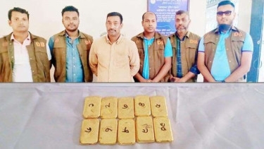 Smuggler attested with 10 gold bars in Jashore
