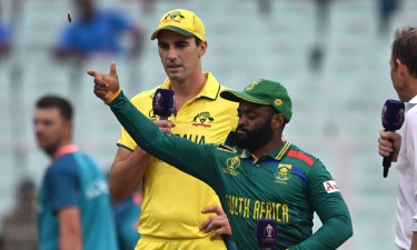 Rain looms as South Africa bat against Australia in World Cup semi