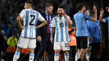 Uruguay stun Argentina, Colombia sink Brazil