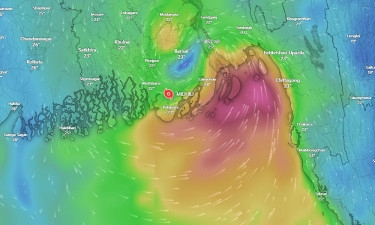 Cyclone Midhili makes landfall along Bangladesh coast