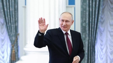 Putin Trusted by 78% of Russians, 80% Approve of President's Work