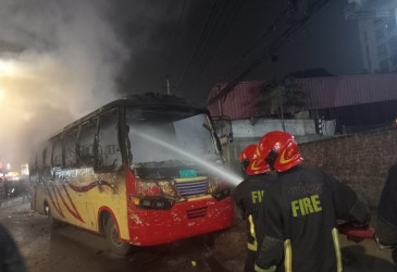 Bus set on fire in Dhaka’s Badda