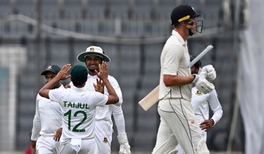 New Zealand out for 180, lead Bangladesh by eight runs