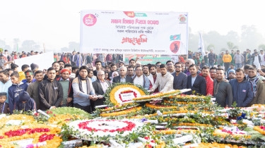 BDU VC pays tributes to martyrs at National Memorial