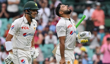 Pakistan fight back from 96-5 to 313 to frustrate Australia