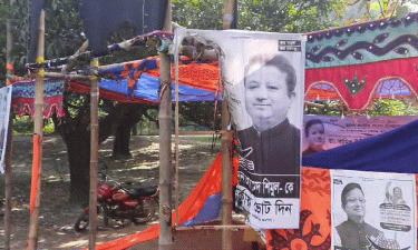 Election camps set on fire in Chapainawabganj, Natore