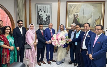 FBCCI leaders meet Hasina; congratulate for winning national election