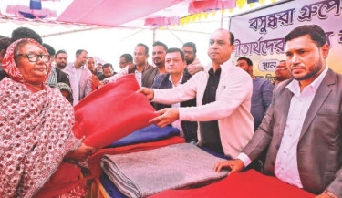 Cold-hit Keraniganj people all smiles as Bashundhara Group distributes blankets