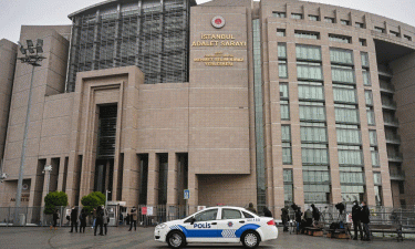 Police shoot dead 2 ‘terrorists’ outside Istanbul court