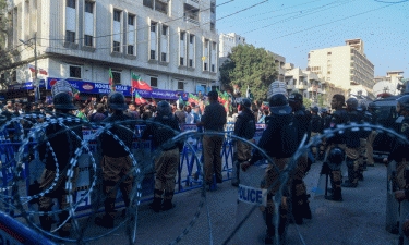 Pakistan police clash with Khan supporters at election protests