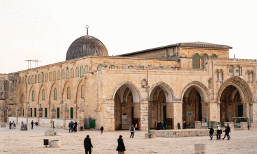 Allow Muslims to worship at Al-Aqsa during Ramadan