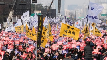 South Korean doctors protest medical school recruitment plan