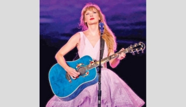Taylor Swift announces final version of new album at Singapore show