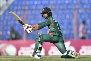 Bangladesh set 287 runs target in second ODI, Hridoy hit unbeaten 96