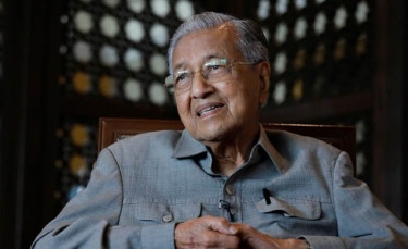 Malaysia's 98-year-old ex-PM Mahathir released from hospital
