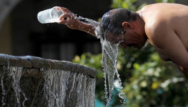Heatwave sweeps over 8 divisions as temperature soars