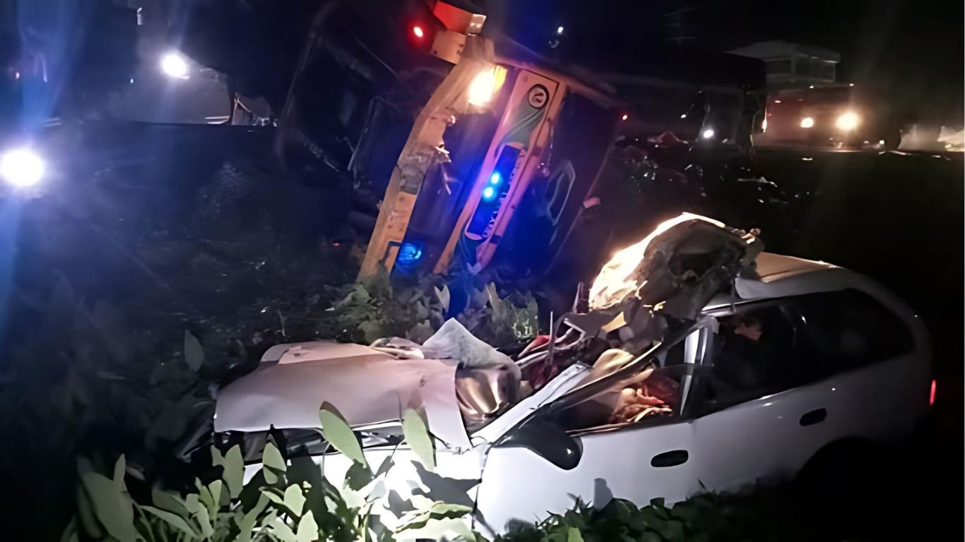 5 killed in private car-truck collision in Habiganj