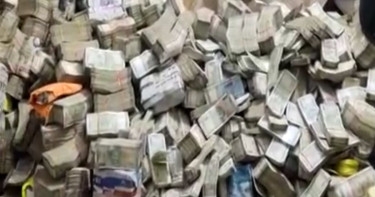 Rs25cr found in help's house in raids linked to Jharkhand minister