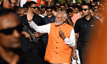 Narendra Modi votes as India's marathon election heats up